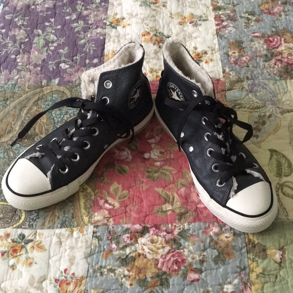 Sherpa Lined High Top Gray Converse